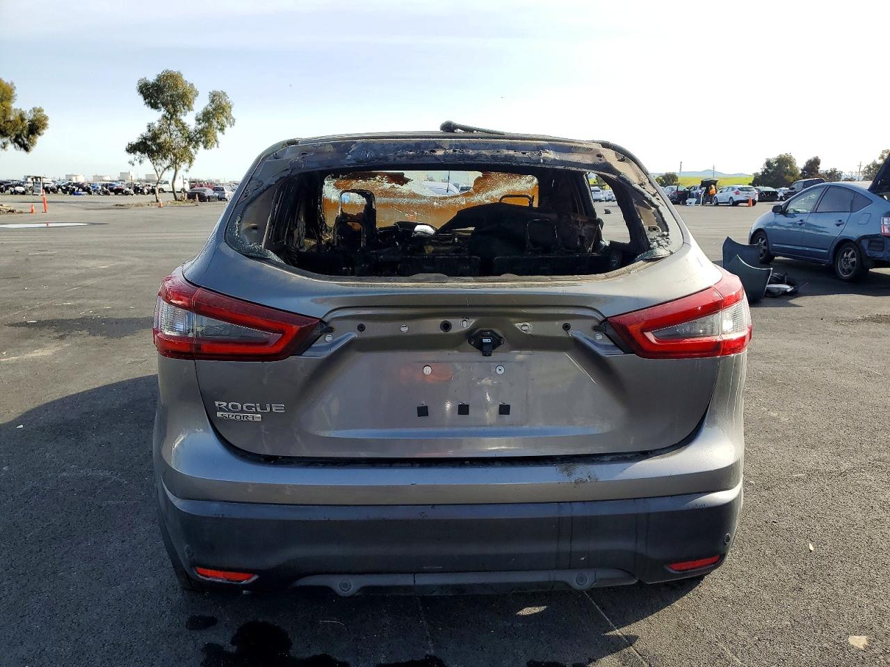 2020 NISSAN ROGUE SPORT S photo 11