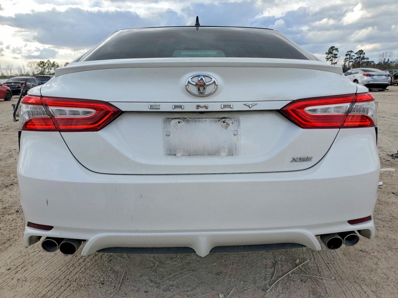 2019 TOYOTA CAMRY XSE photo 6
