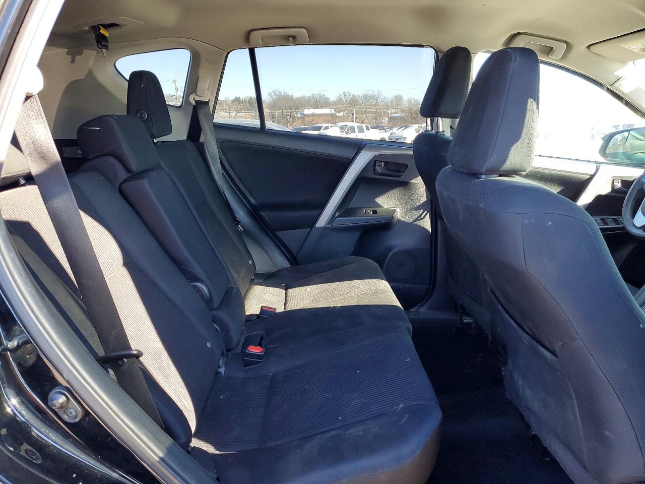 2016 TOYOTA RAV4 LE photo 31