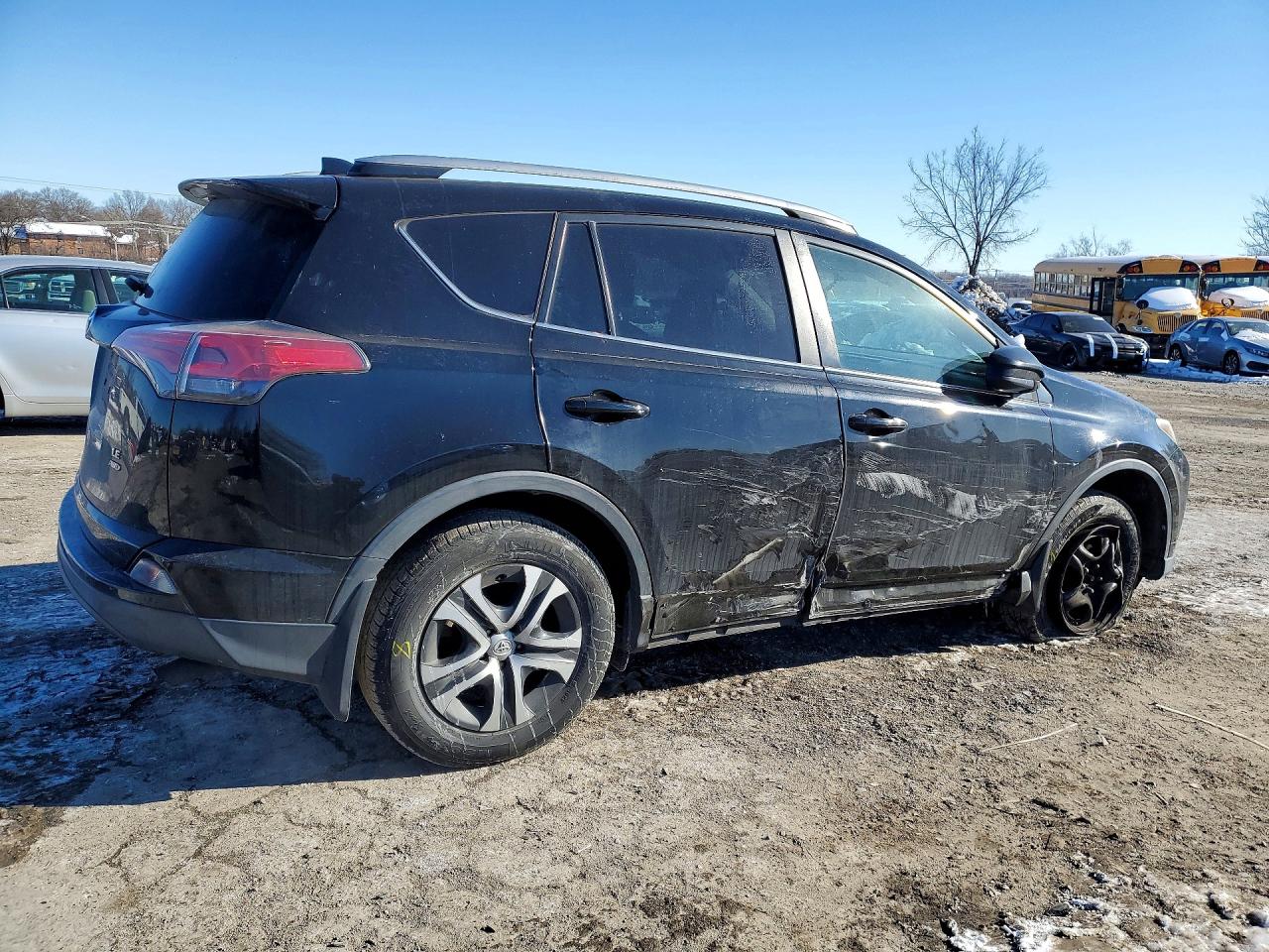 2016 TOYOTA RAV4 LE photo 7