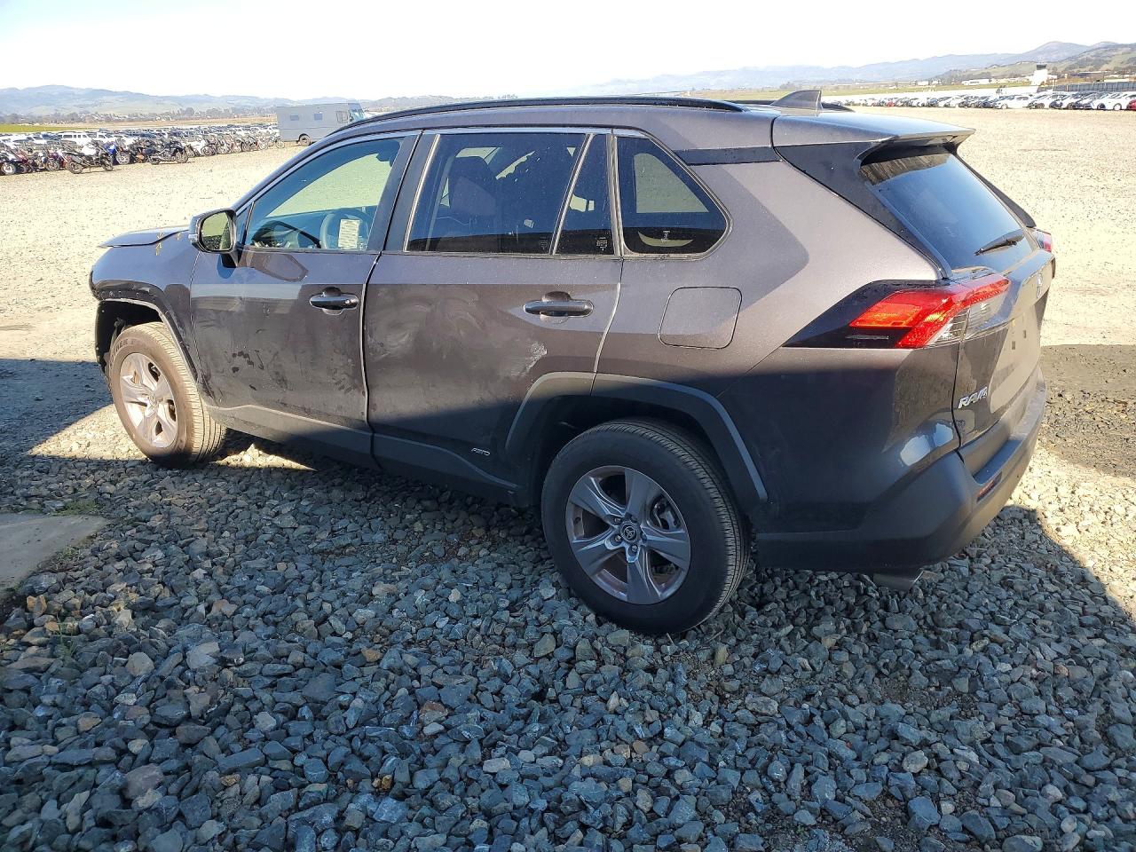 2025 TOYOTA RAV4 XLE photo 2
