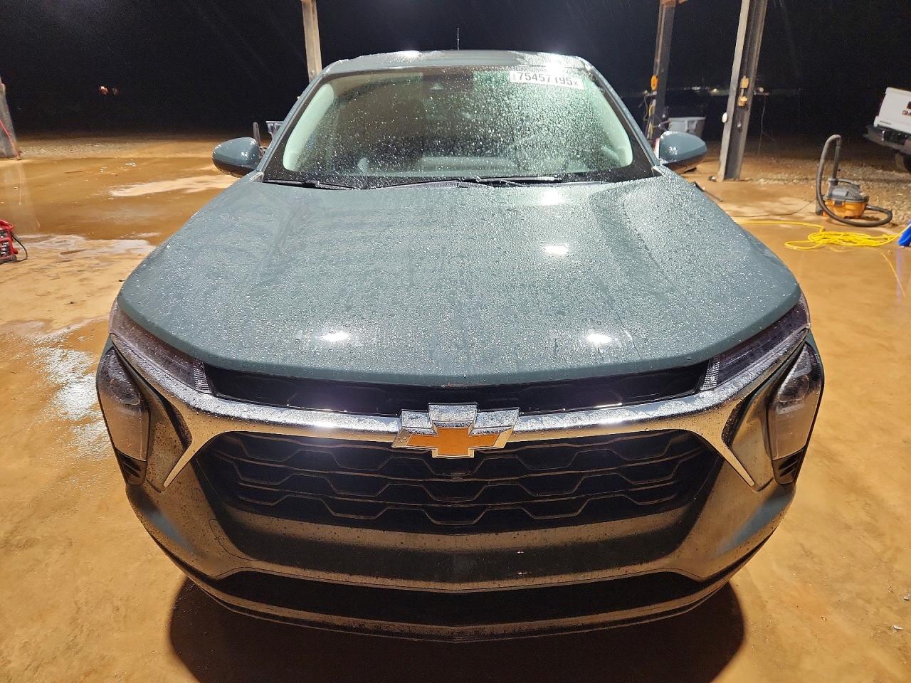 2025 CHEVROLET TRAX LS photo 9