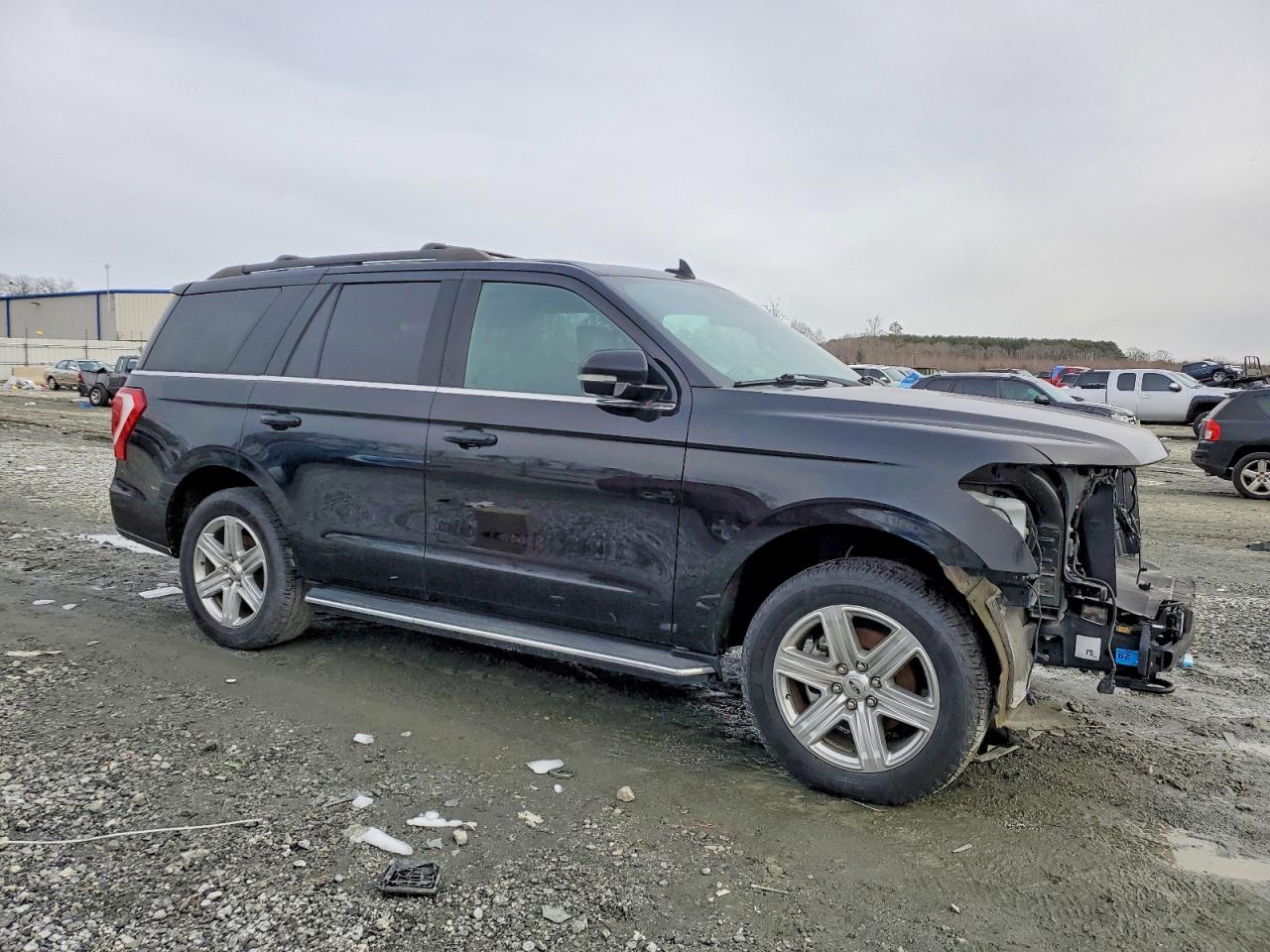2018 FORD EXPEDITION XLT photo 4