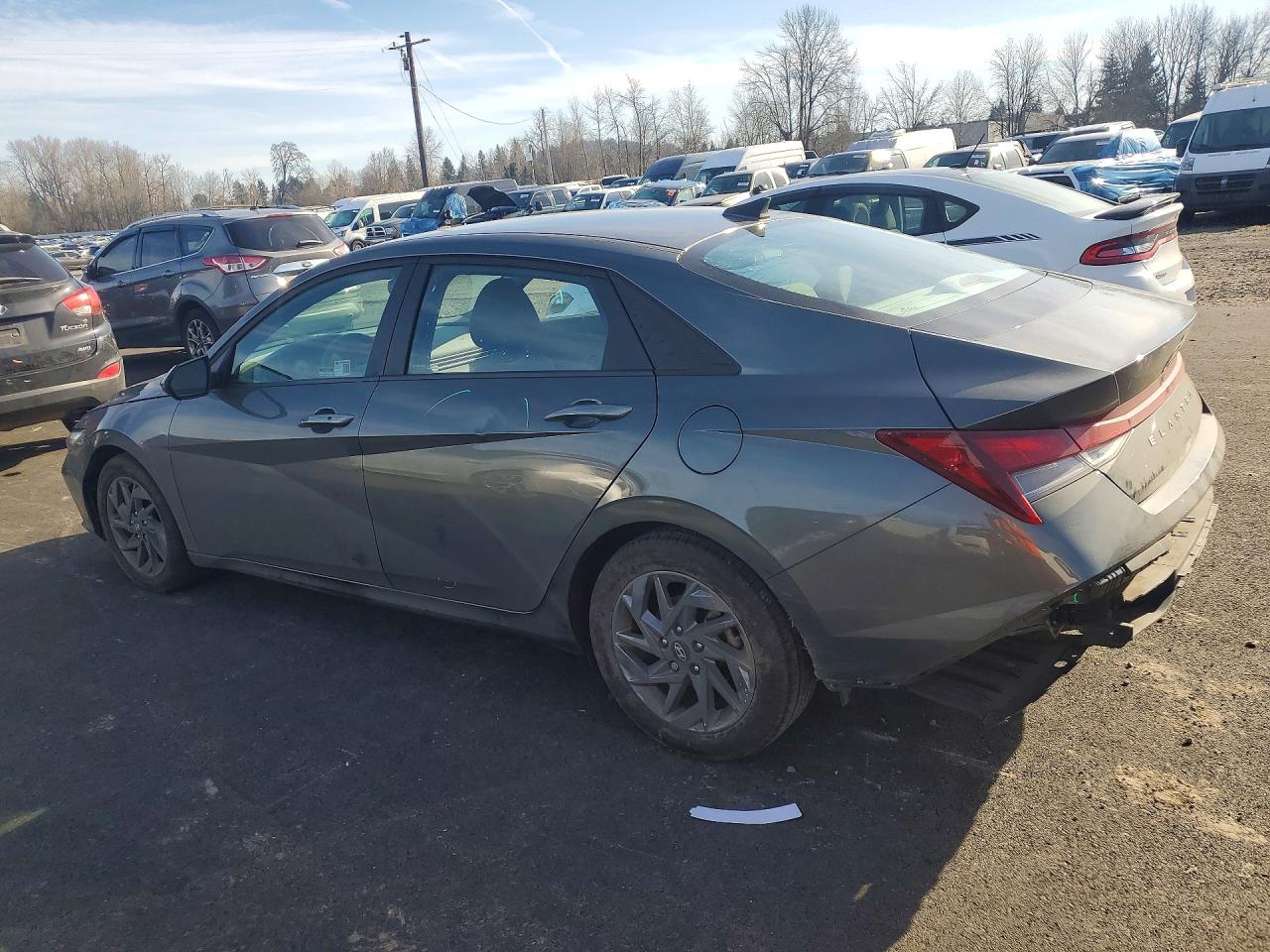 2024 HYUNDAI ELANTRA SEL photo 2
