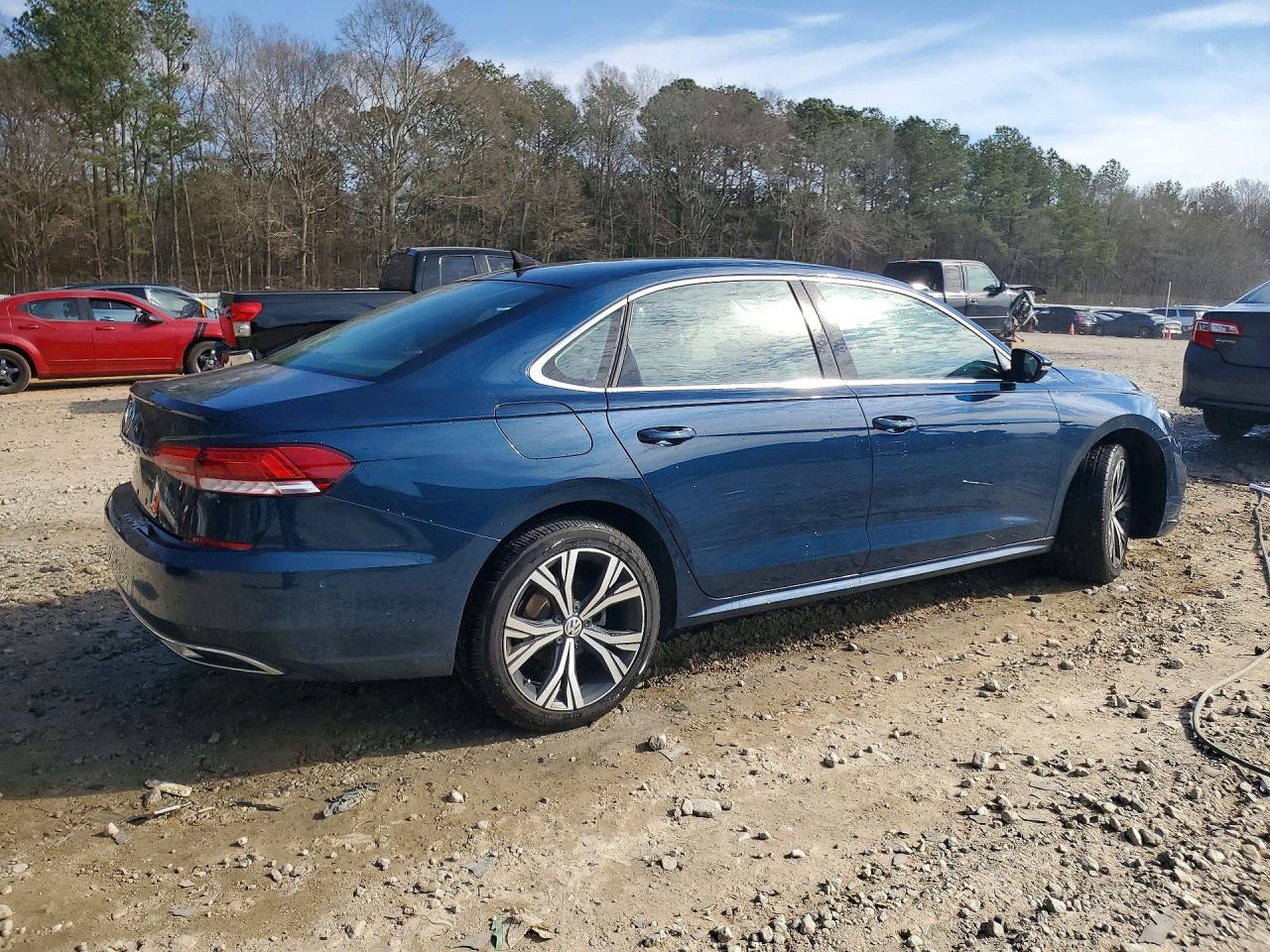 2020 VOLKSWAGEN PASSAT SEL photo 5