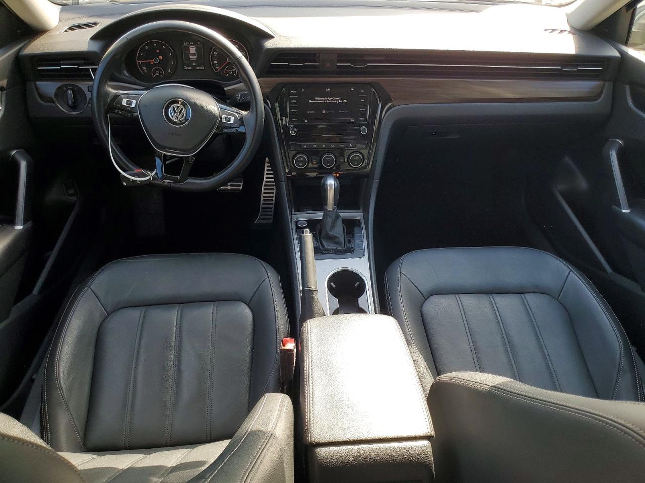 2020 VOLKSWAGEN PASSAT SEL photo 15