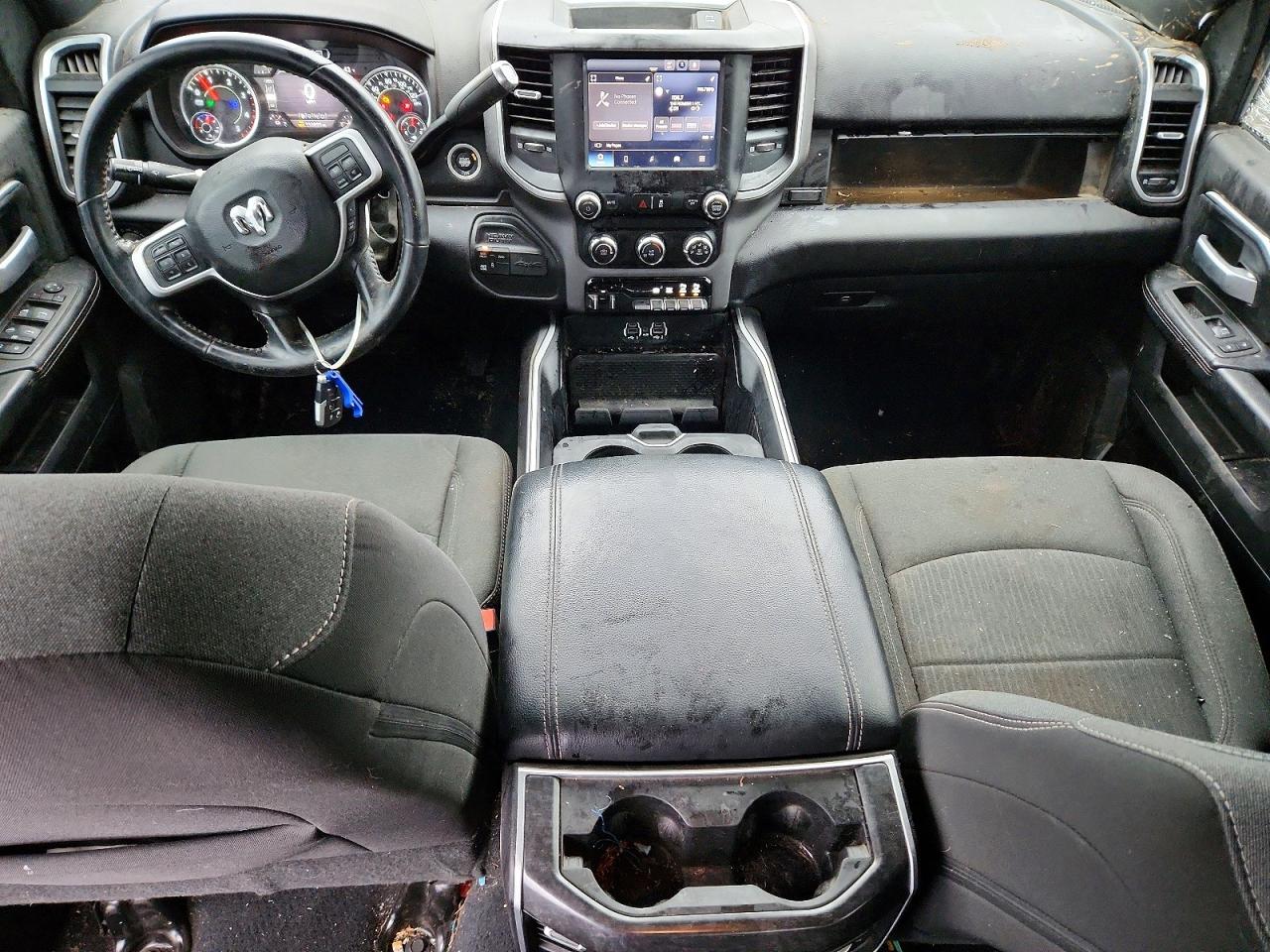 2022 RAM 3500 photo 15