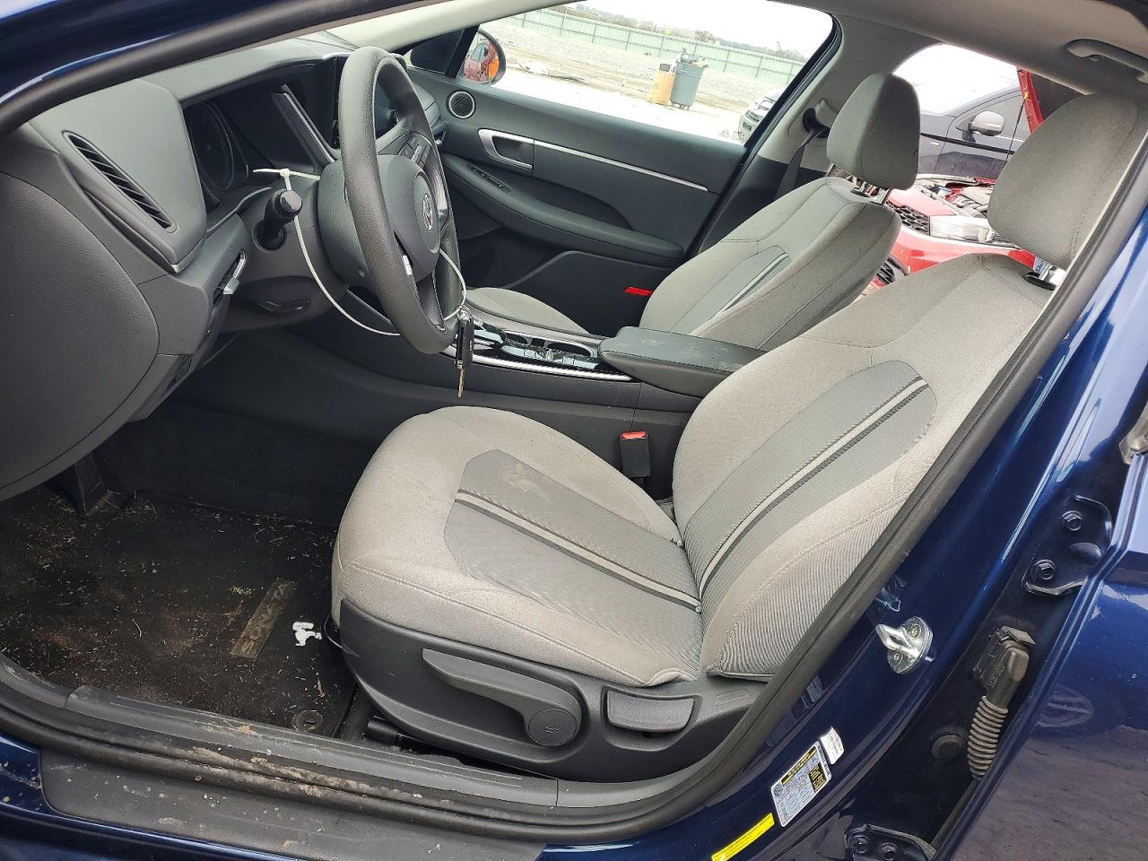 2020 HYUNDAI SONATA SE photo 19