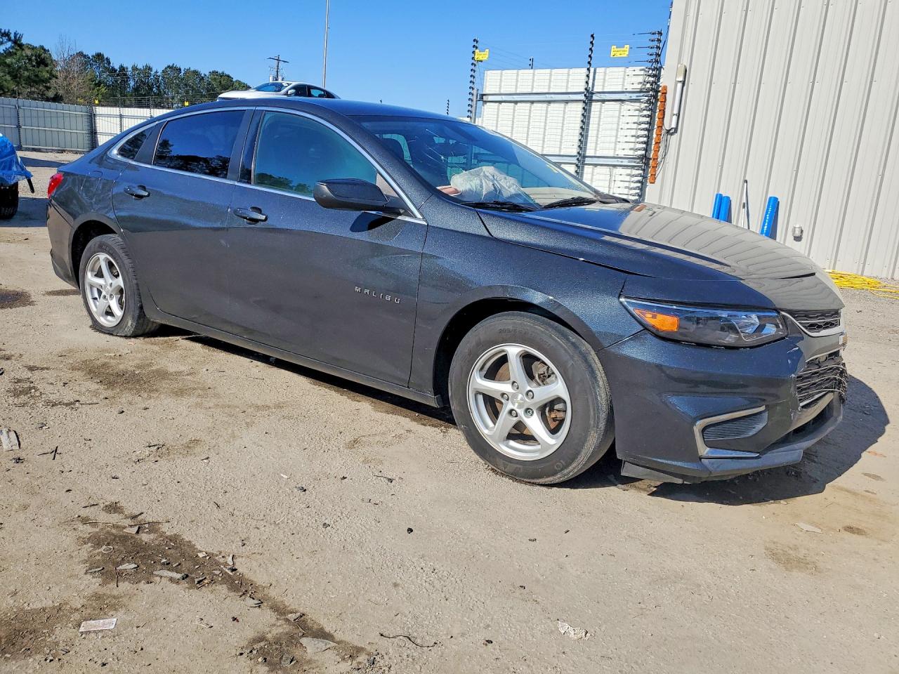 2017 CHEVROLET MALIBU LS photo 4
