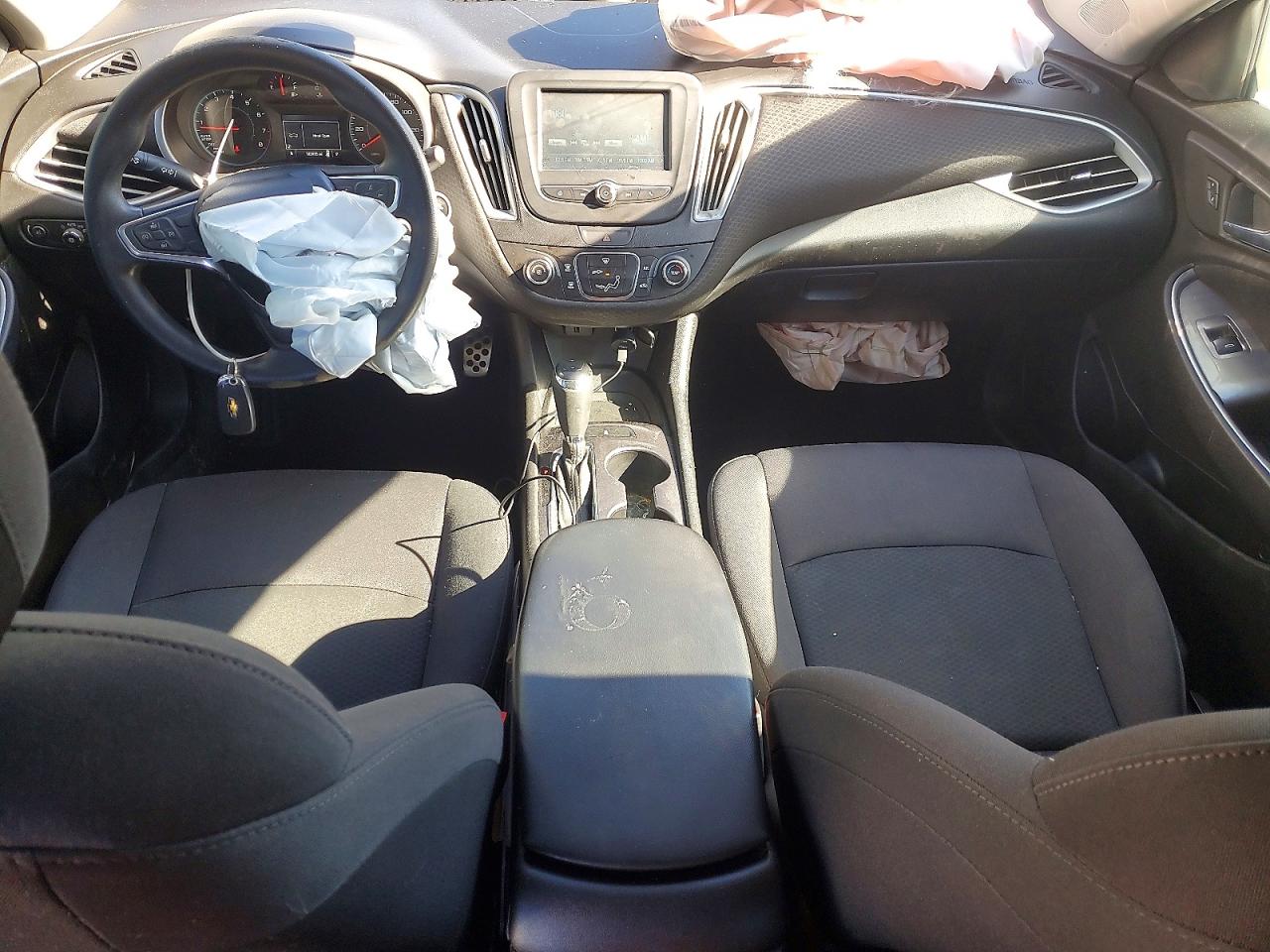 2017 CHEVROLET MALIBU LS photo 8