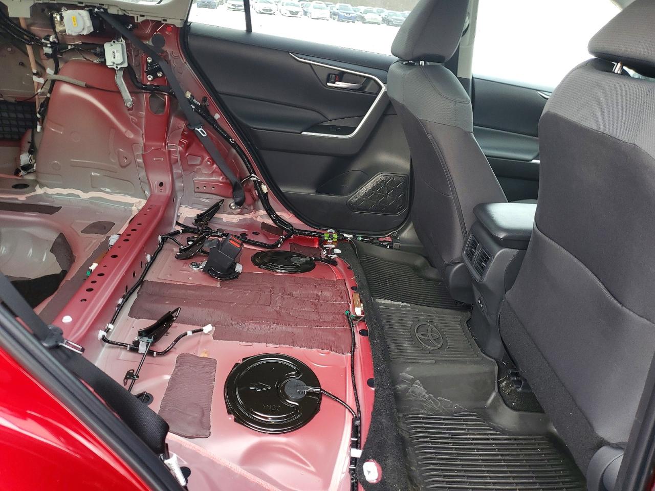 2025 TOYOTA RAV4 photo 31