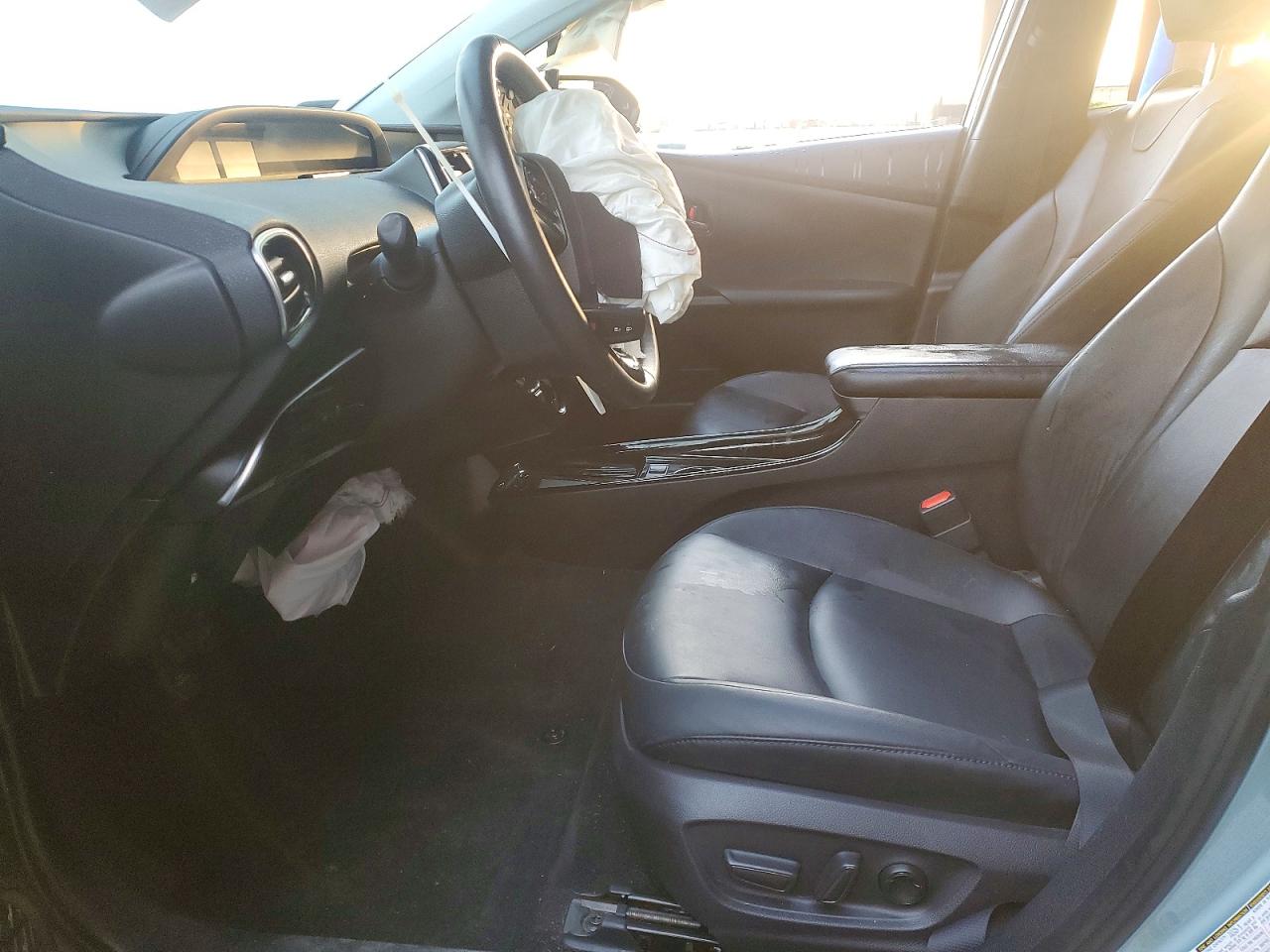 2019 TOYOTA PRIUS photo 7