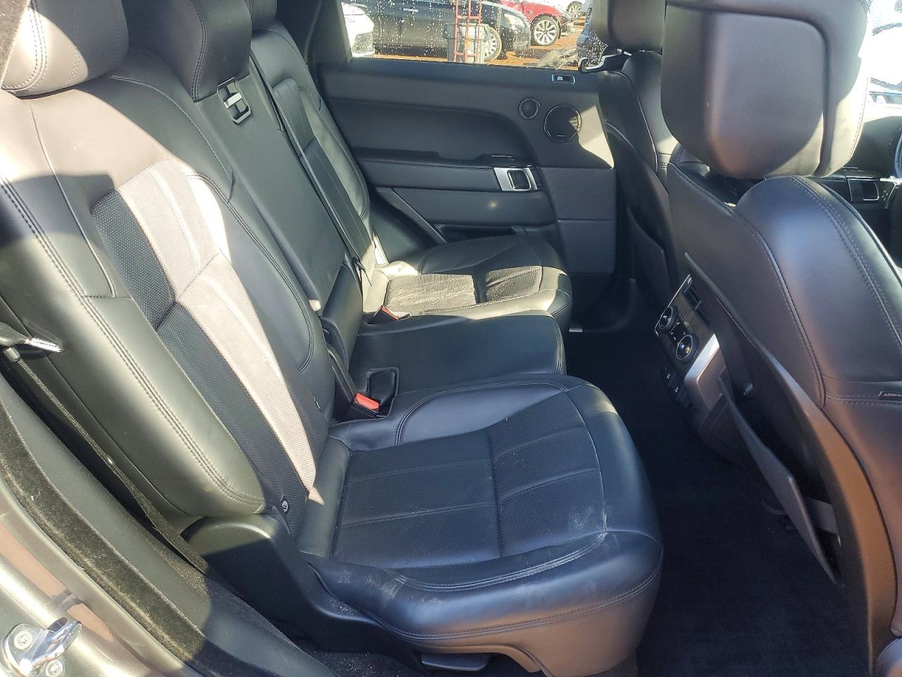 2018 LAND ROVER RANGE ROVER SPORT HSE photo 11