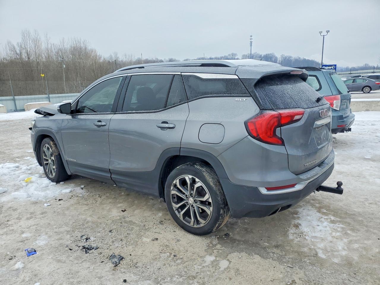 2018 GMC TERRAIN SLT photo 3