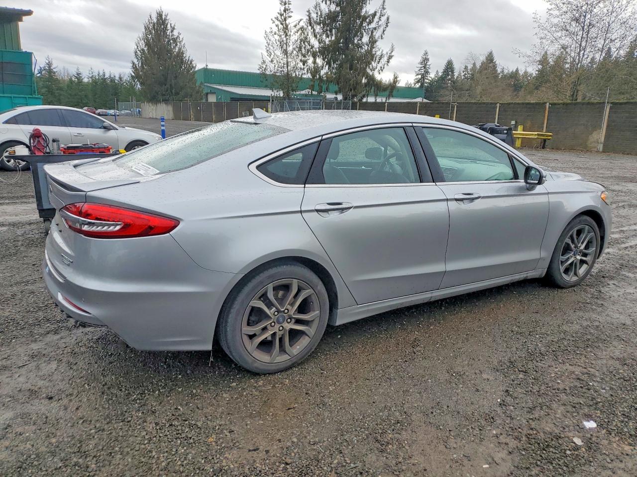 2020 FORD FUSION TITANIUM photo 3