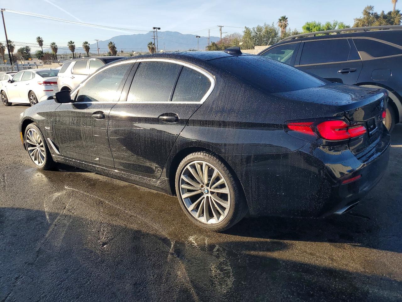 2023 BMW 530E photo 3