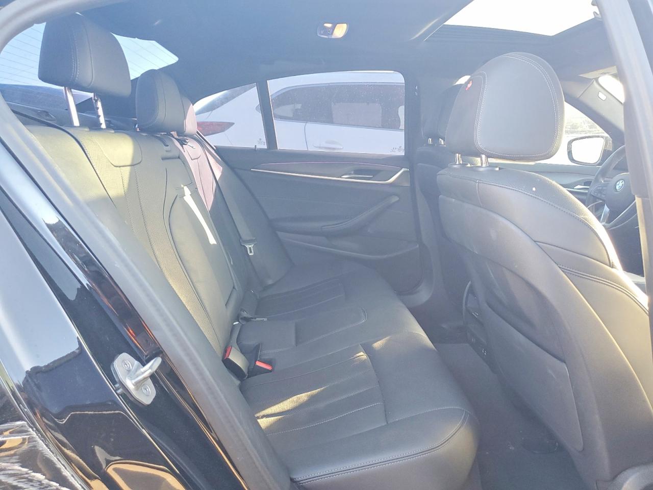 2023 BMW 530E photo 19