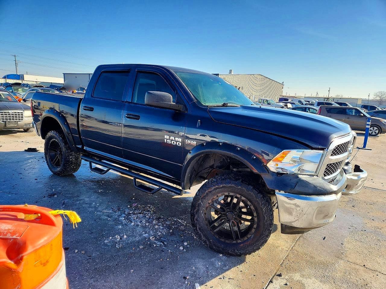 2014 RAM 1500 ST photo 7
