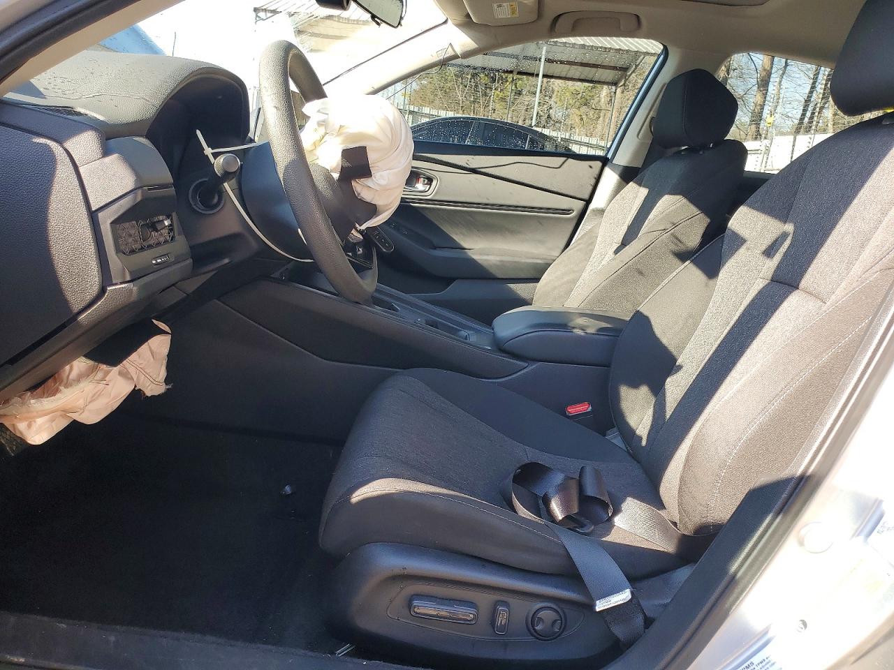 2024 HONDA ACCORD EX photo 13