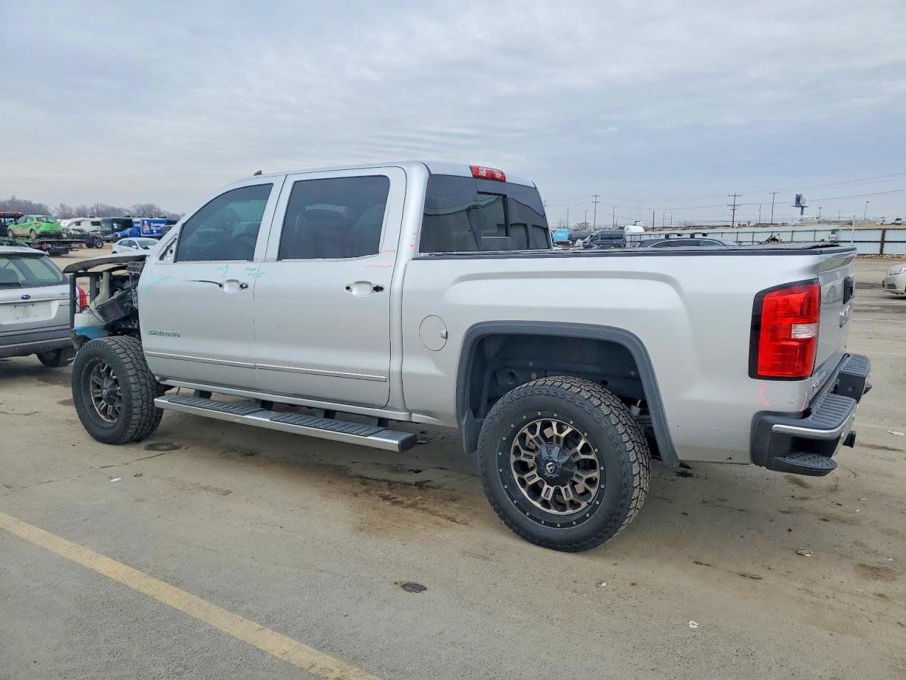 2015 GMC SIERRA K1500 SLT photo 2
