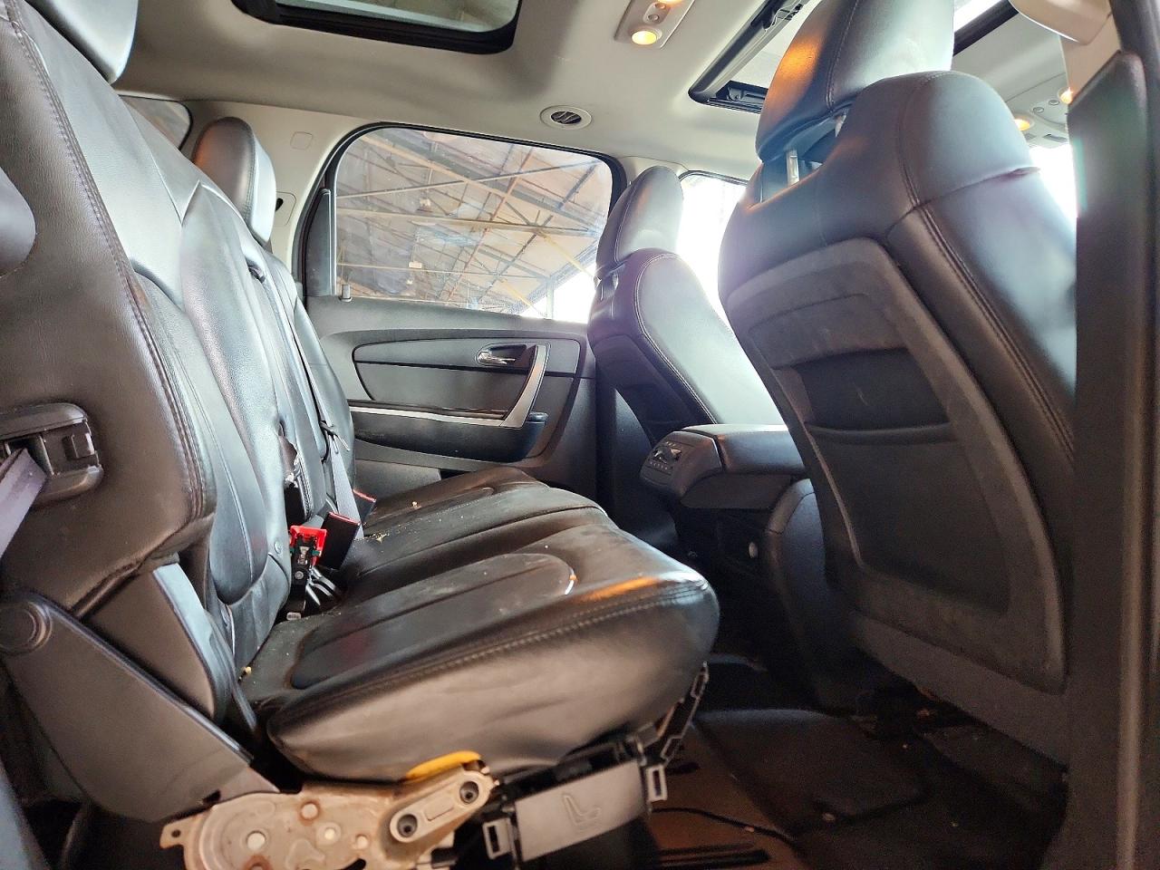 2011 GMC ACADIA SLT-1 photo 11