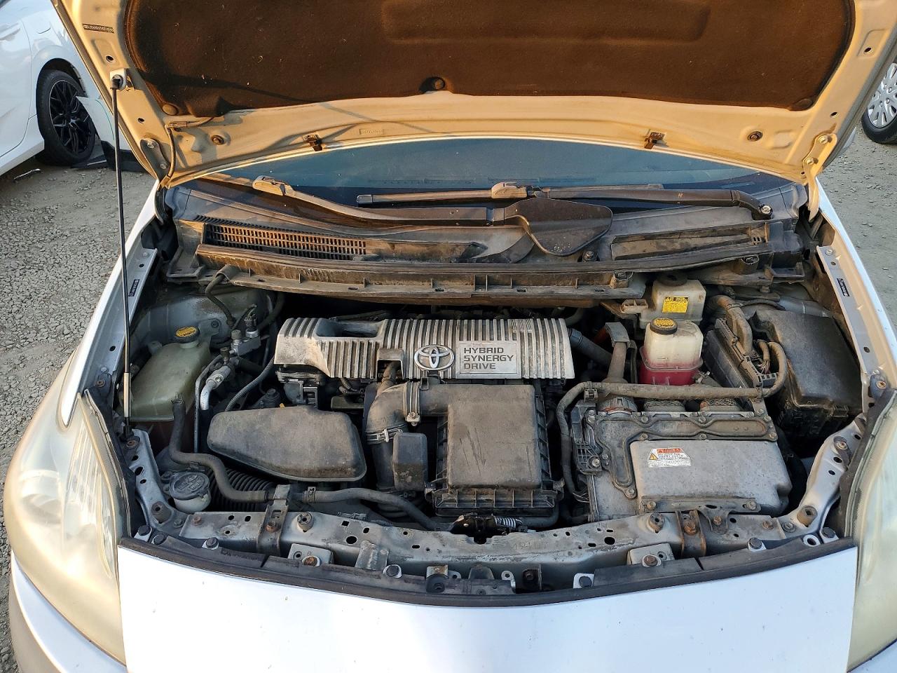 2010 TOYOTA PRIUS III photo 21