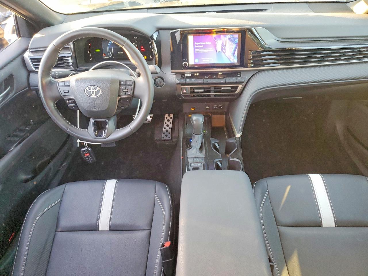 2025 TOYOTA CAMRY photo 8