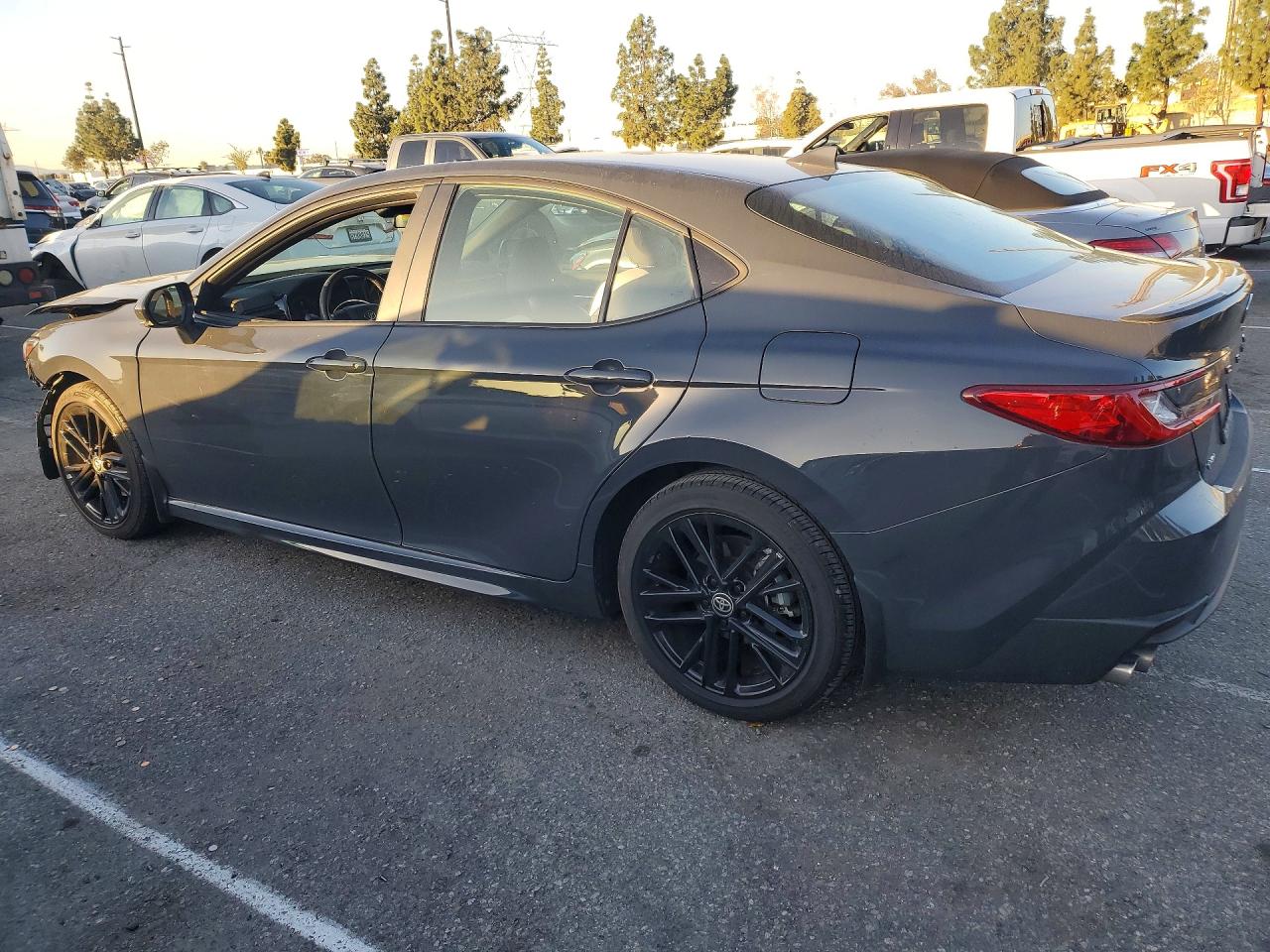 2025 TOYOTA CAMRY photo 2