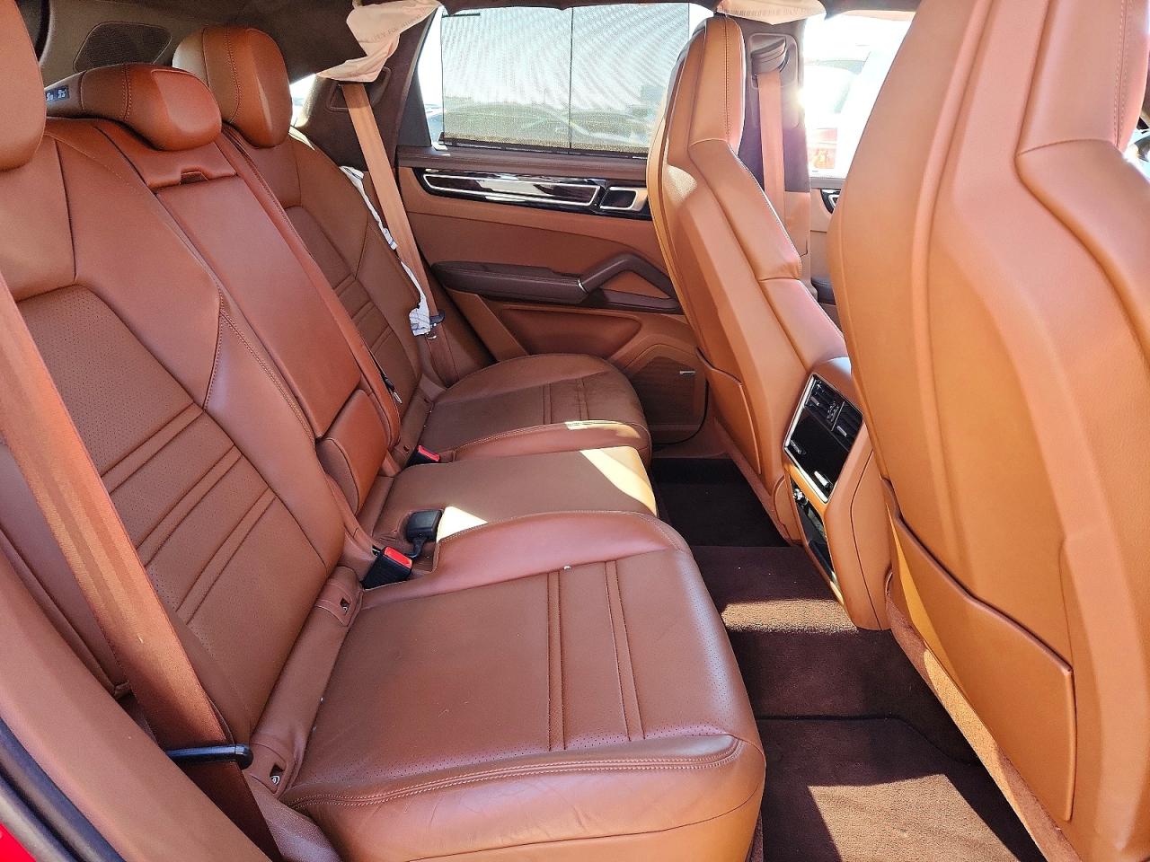 2023 PORSCHE CAYENNE GTS photo 28