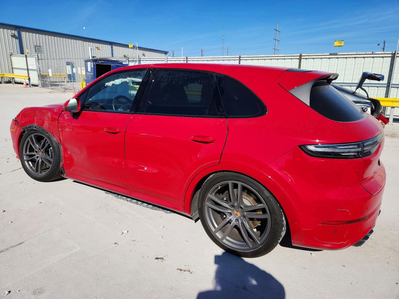 2023 PORSCHE CAYENNE GTS photo 4