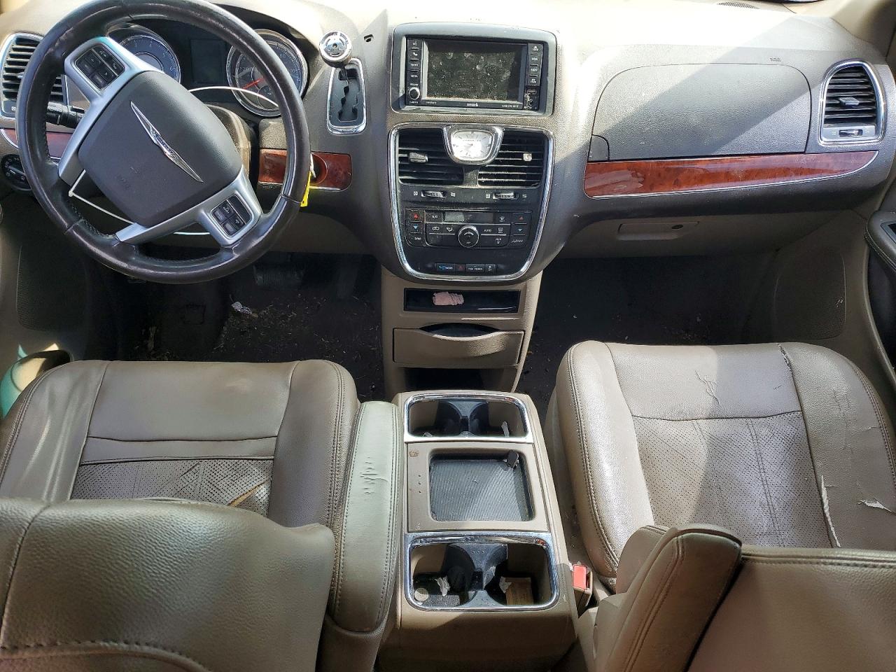 2012 CHRYSLER TOWN & COUNTRY TOURING photo 15