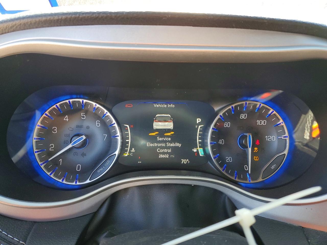 2024 CHRYSLER PACIFICA TOURING L photo 9