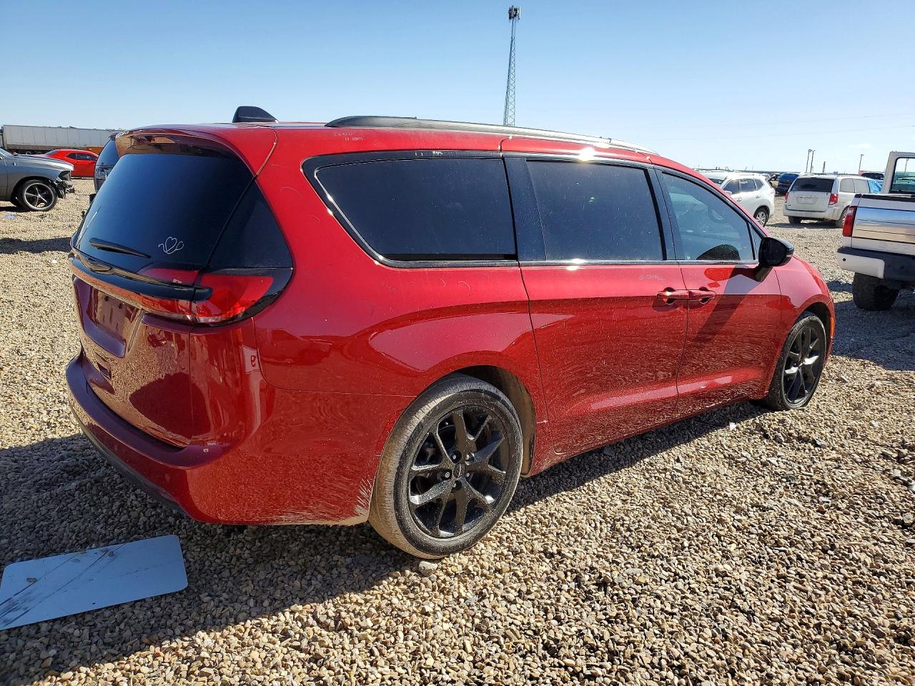 2024 CHRYSLER PACIFICA TOURING L photo 3