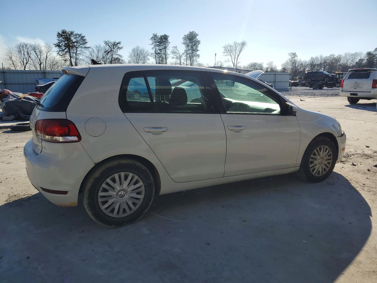2012 VOLKSWAGEN GOLF photo 5
