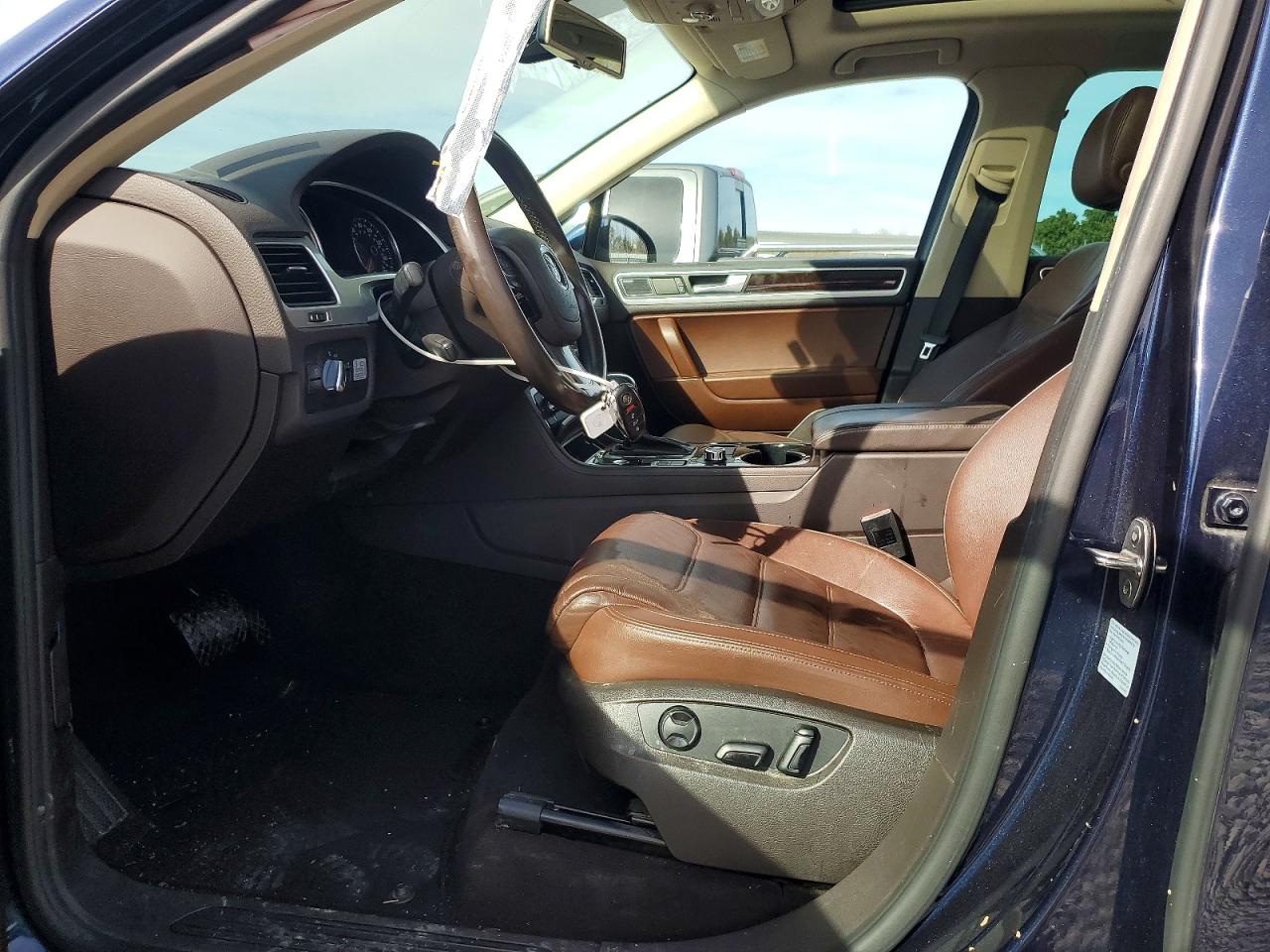 2014 VOLKSWAGEN TOUAREG V6 TDI photo 13