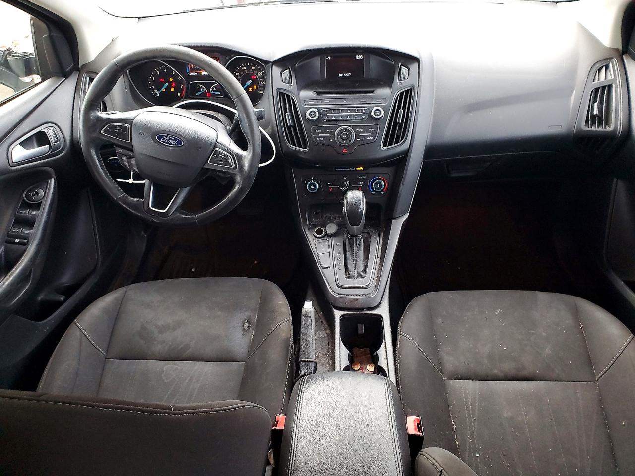 2017 FORD FOCUS SE photo 22