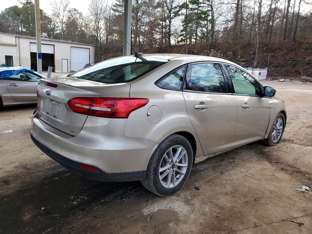 2017 FORD FOCUS SE photo 7