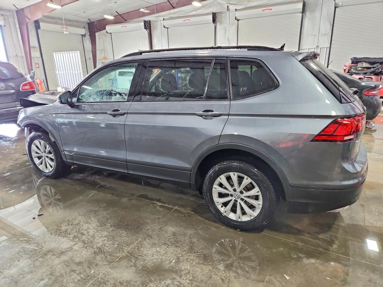 2020 VOLKSWAGEN TIGUAN S photo 4
