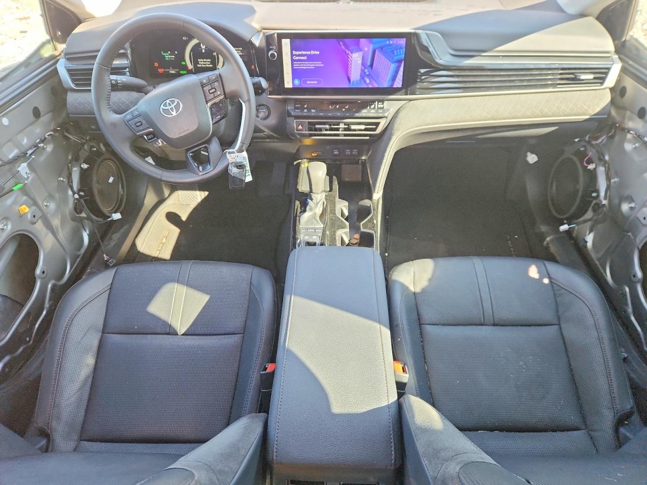 2025 TOYOTA CAMRY XSE photo 8