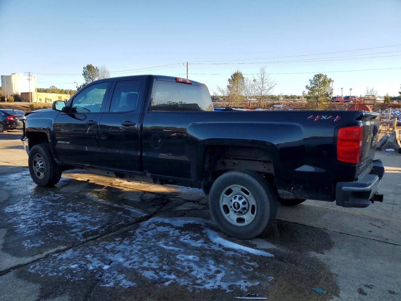2018 CHEVROLET SILVERADO K2500 HEAVY DUTY photo 3