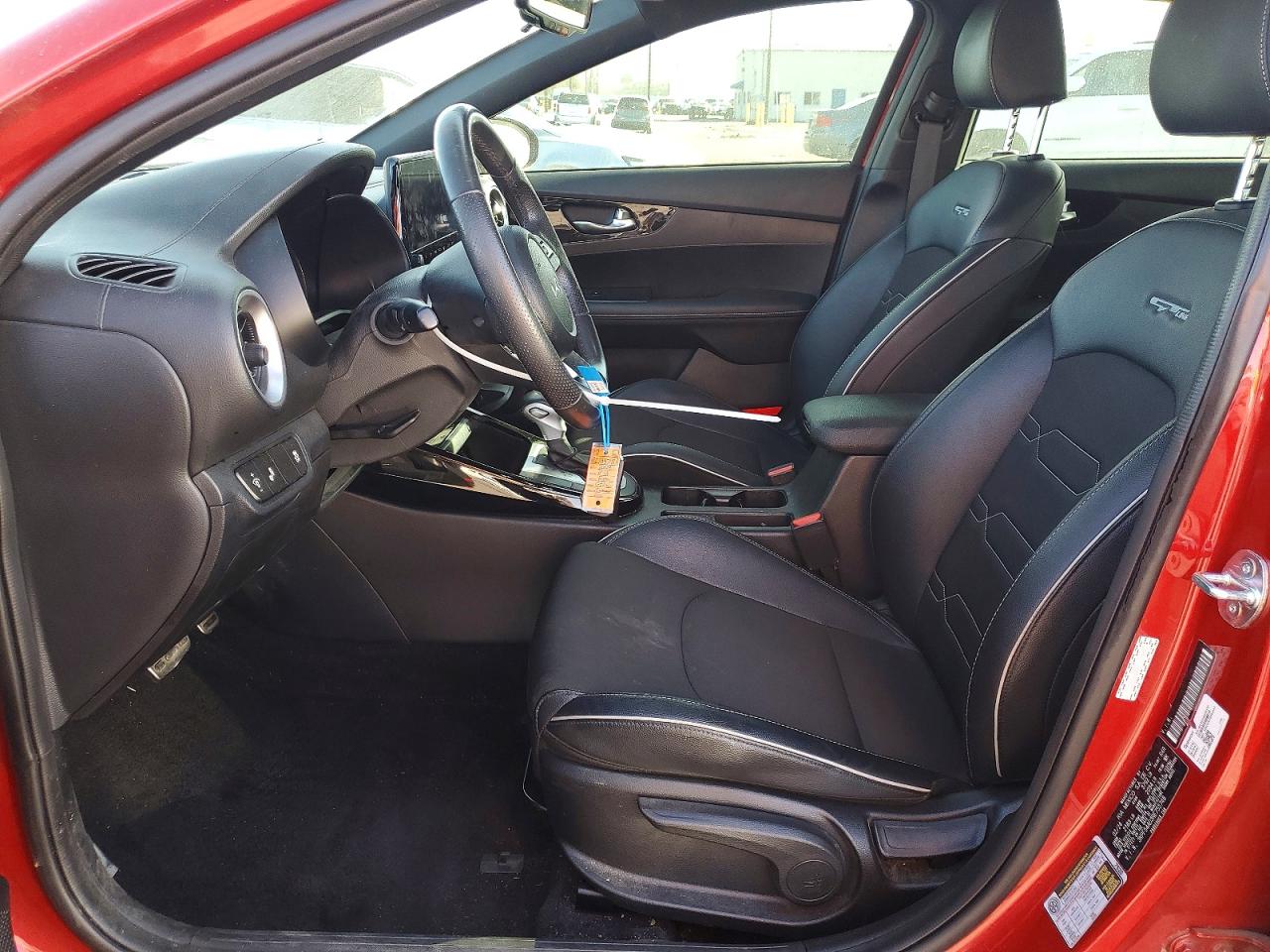 2024 KIA FORTE GT LINE photo 7