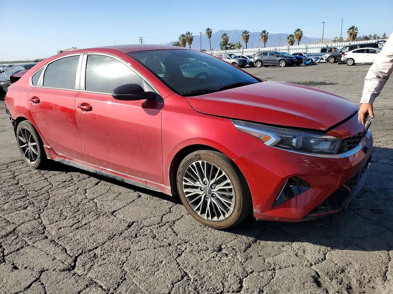 2024 KIA FORTE GT LINE photo 4