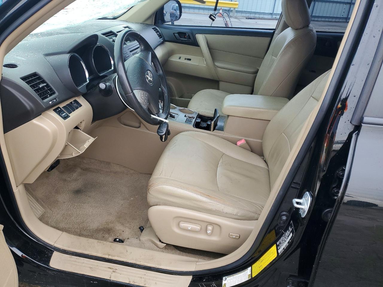 2009 TOYOTA HIGHLANDER BASE photo 13