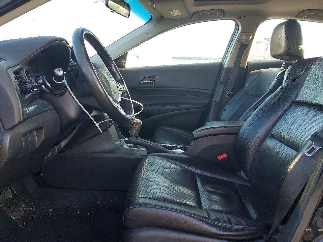 2015 ACURA ILX 20 photo 13
