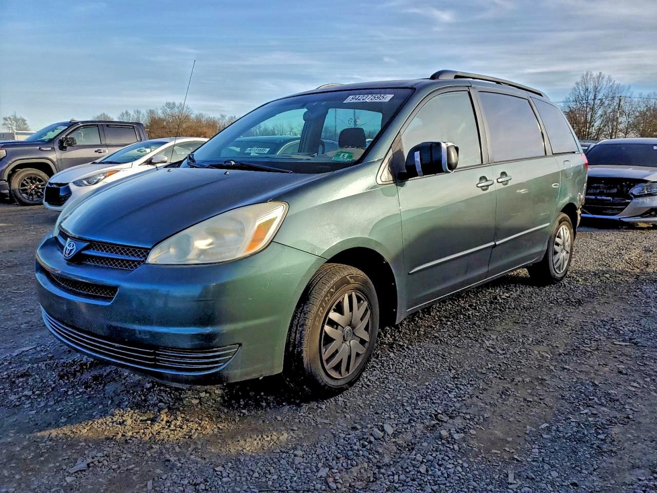 2004 TOYOTA SIENNA