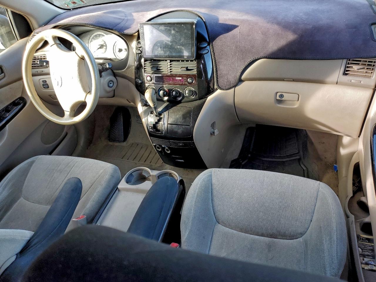 2004 TOYOTA SIENNA CE photo 15
