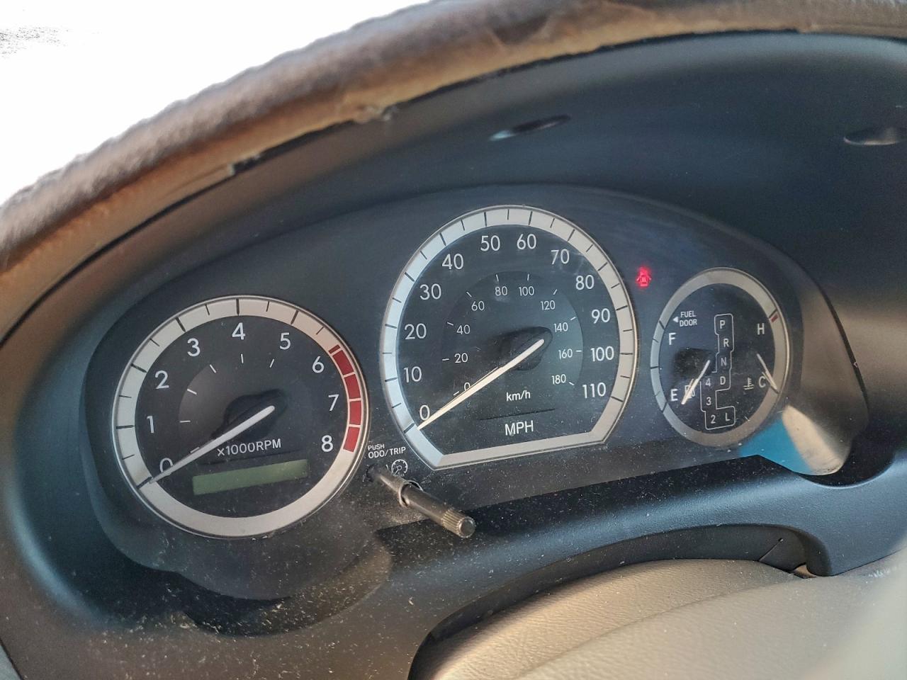 2004 TOYOTA SIENNA CE photo 17
