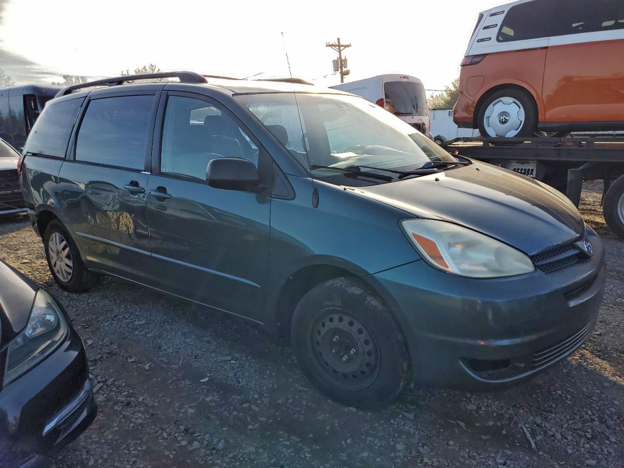 2004 TOYOTA SIENNA CE photo 7