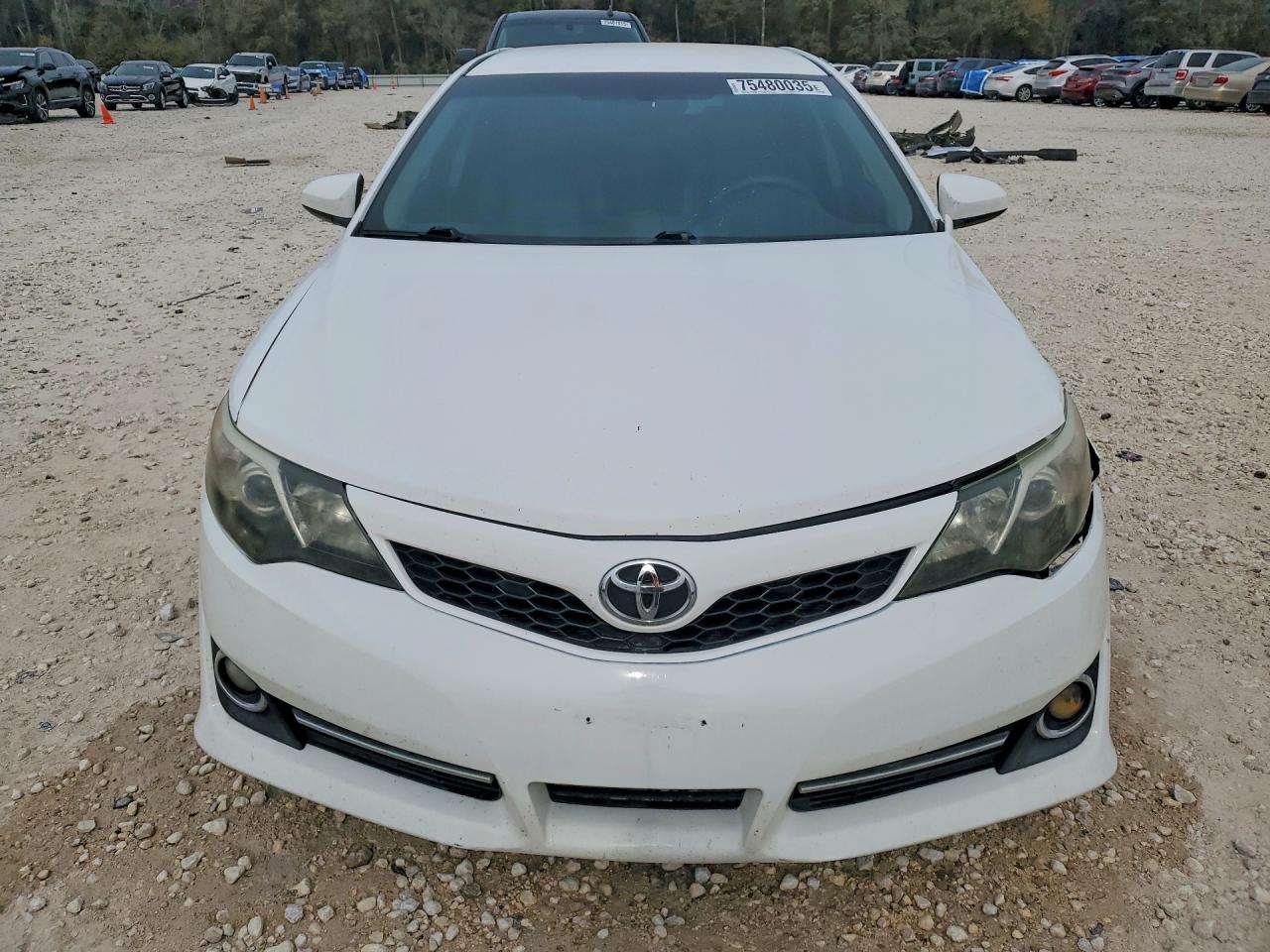2014 TOYOTA CAMRY SE photo 13