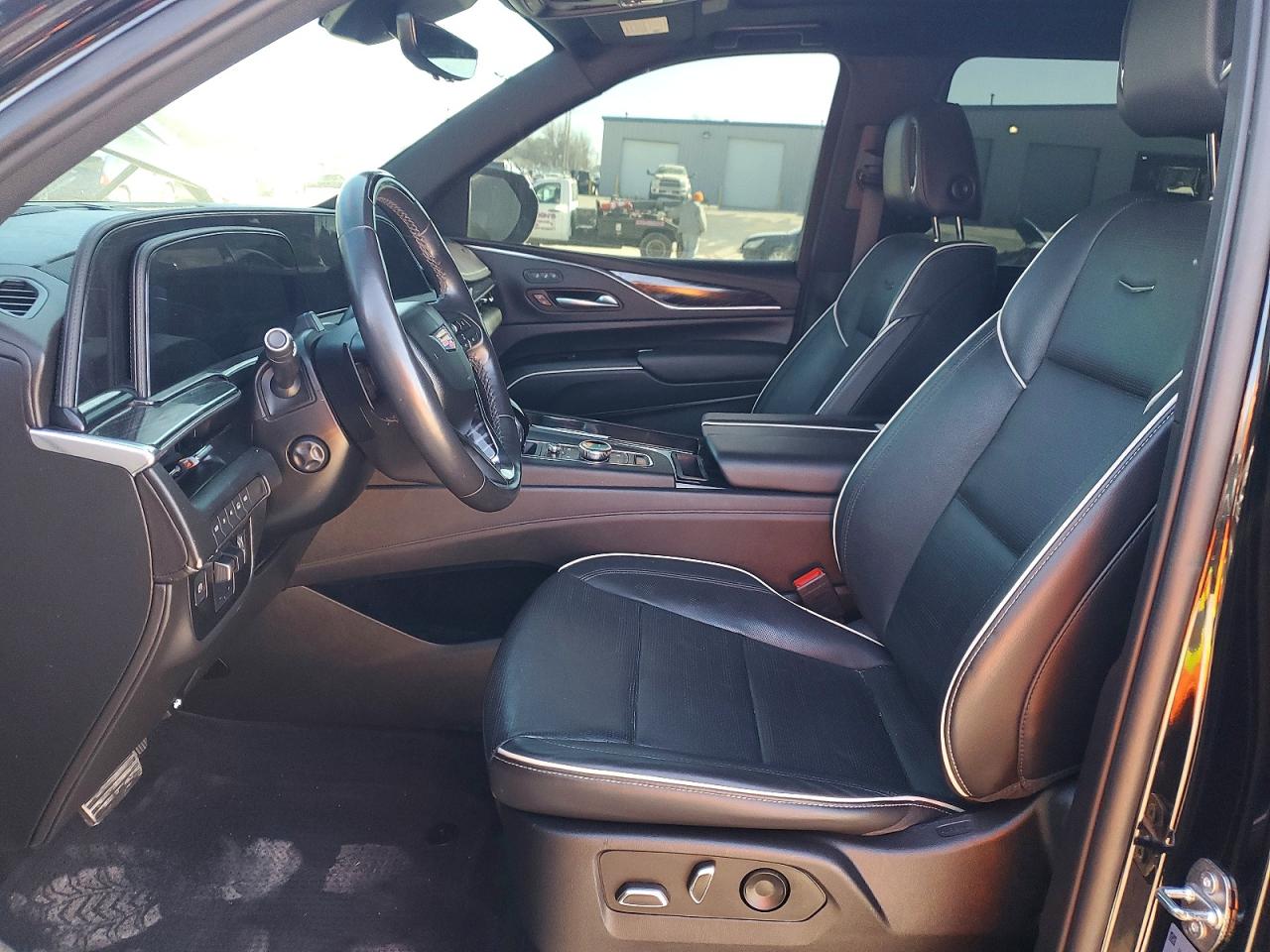 2023 CADILLAC ESCALADE ESV SPORT photo 7